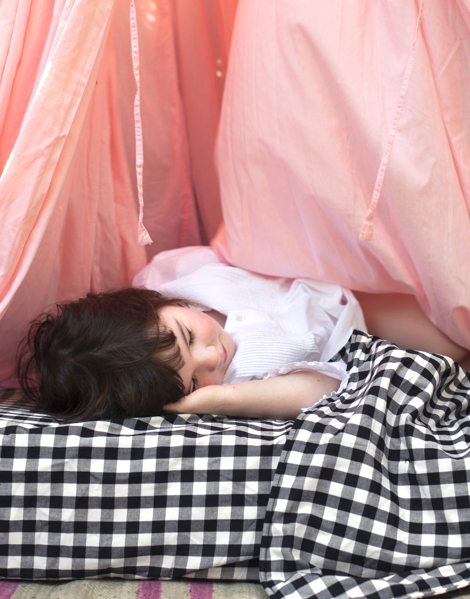 Crib Sheet in Black Gingham Cotton